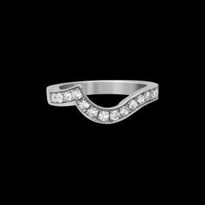 Custom 18kt white gold three-piece stacking Rán ring with bezel- and pavé-set diamonds. Stack 1 | Ocean Collection. FRIDA | Fine Jewellery.