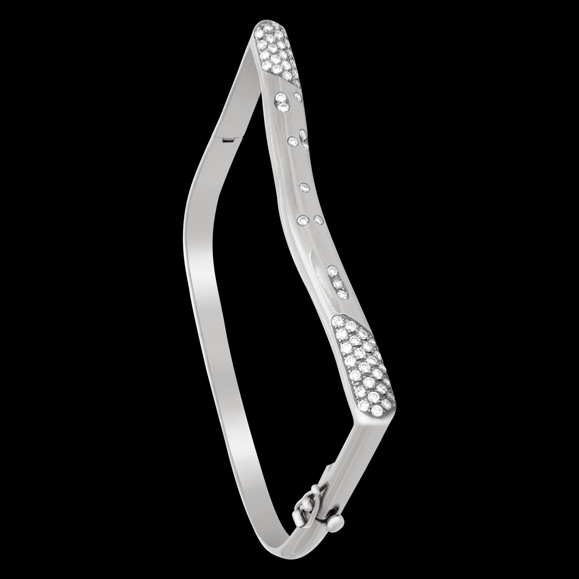 Custom 18kt white gold Strata stacking bracelet with scattered white diamonds | Strata Collection. FRIDA | Fine Jewellery.