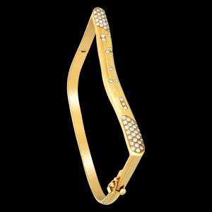 368329