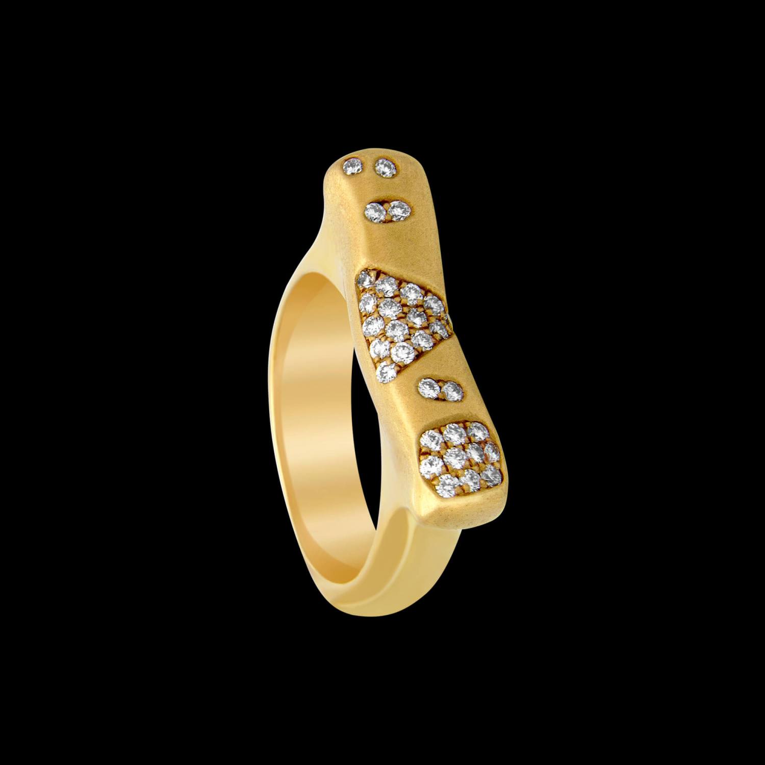Custom brushed 18kt yellow gold Strata stacking ring with scattered white diamonds | Strata Collection. FRIDA | Fine Jewellery.