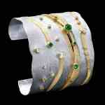Custom sterling silver and 18kt yellow gold Large River cuff with diamonds and emeralds | Shield Collection. FRIDA | Fine Jewellery.