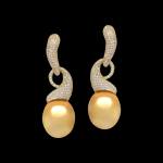 Bespoke 18kt yellow gold statement drop earrings with golden south sea pearls and pave-set diamonds. FRIDA | Fine Jewellery.