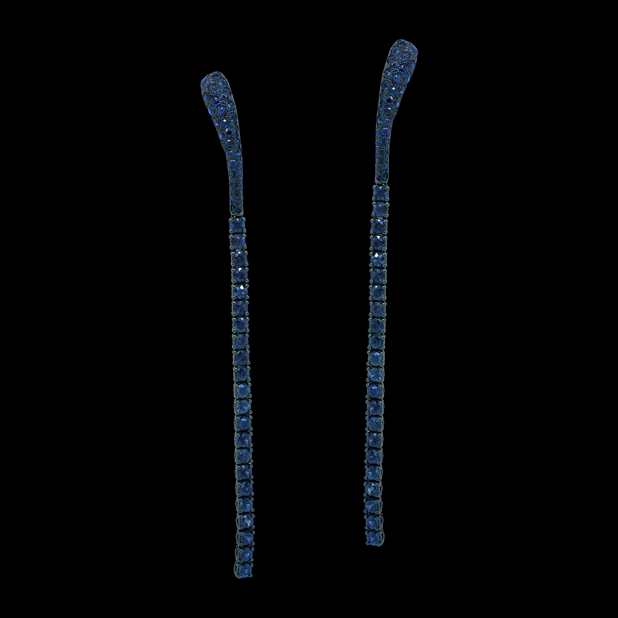 Custom 18kt gold with black rhodium dangle earrings with blue sapphires. FRIDA | Fine Jewellery.