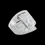 Custom 18kt white gold statement ring with brilliant and pear-shaped diamonds. FRIDA | Fine Jewellery.