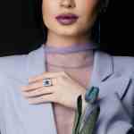 Custom 18kt gold and blue sapphire dangle earrings and Pagoda ring. Model. FRIDA | Fine Jewellery.