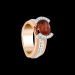 Custom 18kt pink and white gold Luna ring with a orange sapphire and diamonds. Signature Engagement | Celestial Collection. FRIDA | Fine Jewellery.