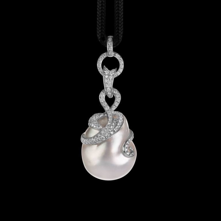 Custom 18kt white gold drop pendant with a baroque south sea pearl and diamonds. FRIDA | Fine Jewellery.