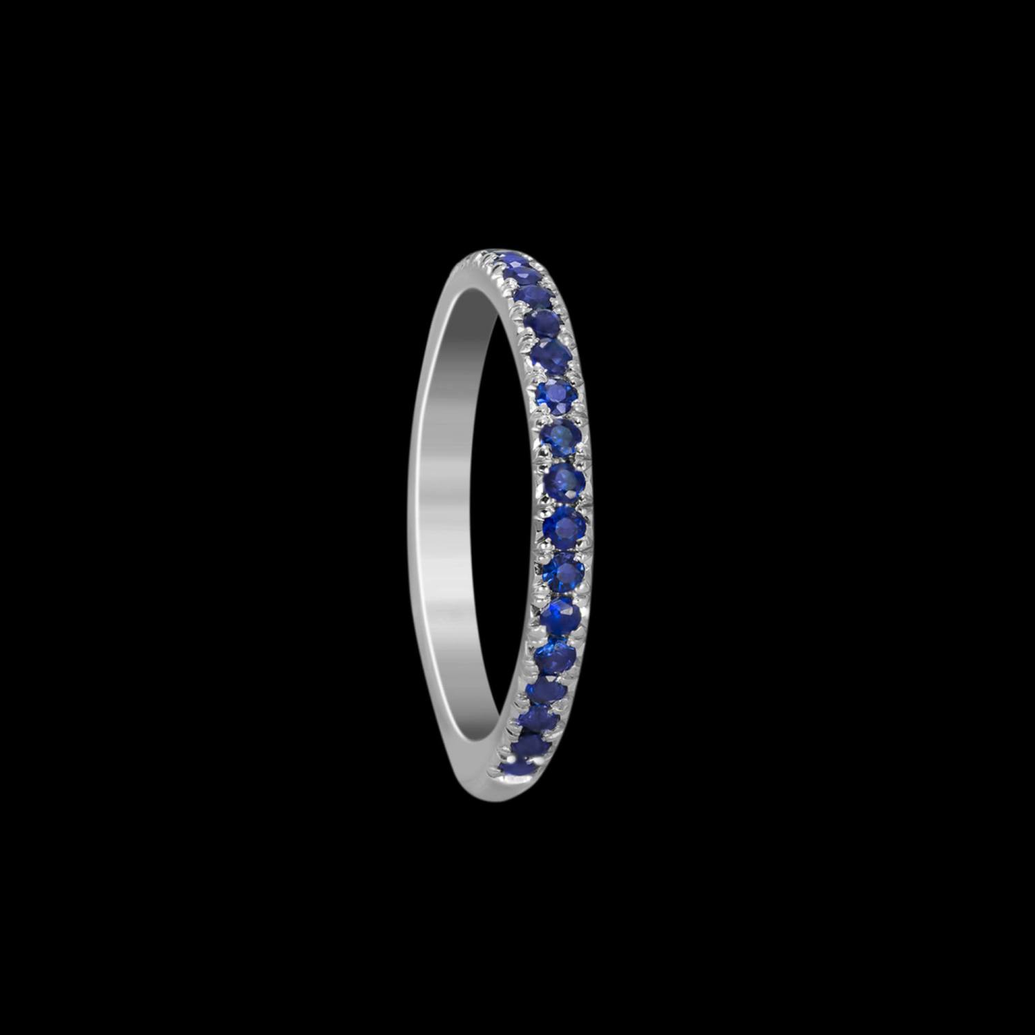 Custom 18kt white gold stacking ring with blue sapphires | Celestial Collection. FRIDA | Fine Jewellery.