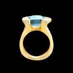 Custom 18kt yellow gold Eclipse ring with an aquamarine and diamonds. Profile | Celestial Collection. FRIDA | Fine Jewellery.