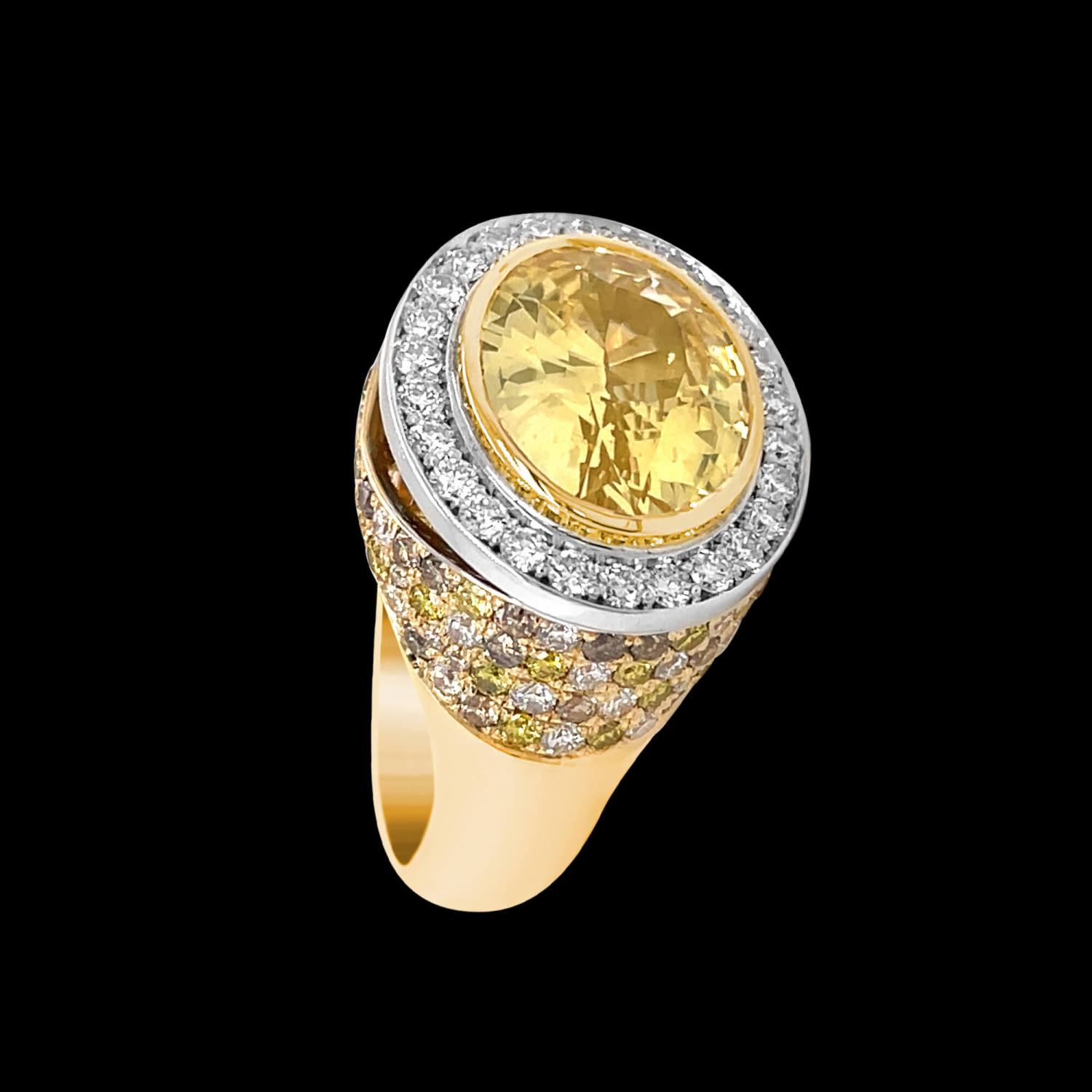 Custom 18kt yellow gold Empress ring with yellow sapphire, white, chocolate and yellow diamonds. FRIDA | Fine Jewellery.