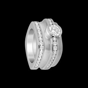 Custom 18kt white gold single stone rounded-square Elska ring with diamonds with band. Signature Engagement | FRIDA | Fine Jewellery.
