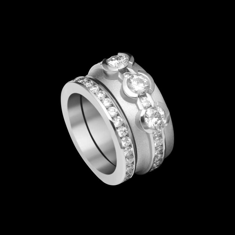 Custom 18kt white gold tri-stone Elska ring with diamonds with band. Signature Engagement | FRIDA | Fine Jewellery.