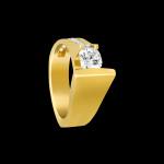 Custom 18kt yellow gold asymmetric solitaire engagement ring with brilliant-cut diamonds. Side. FRIDA | Fine Jewellery.