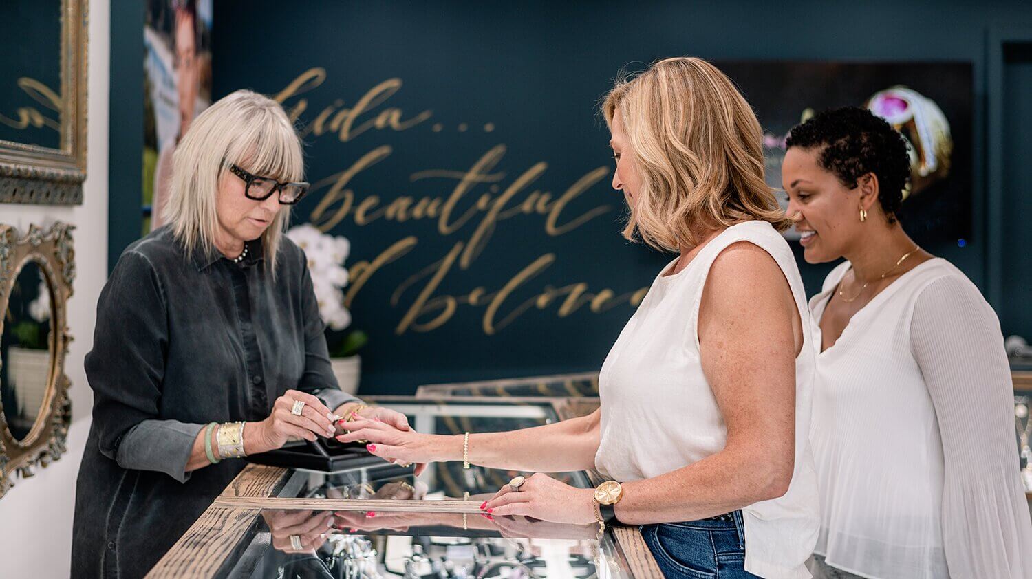 Consultation Carrie. Personal shopping. FRIDA | Fine Jewellery.