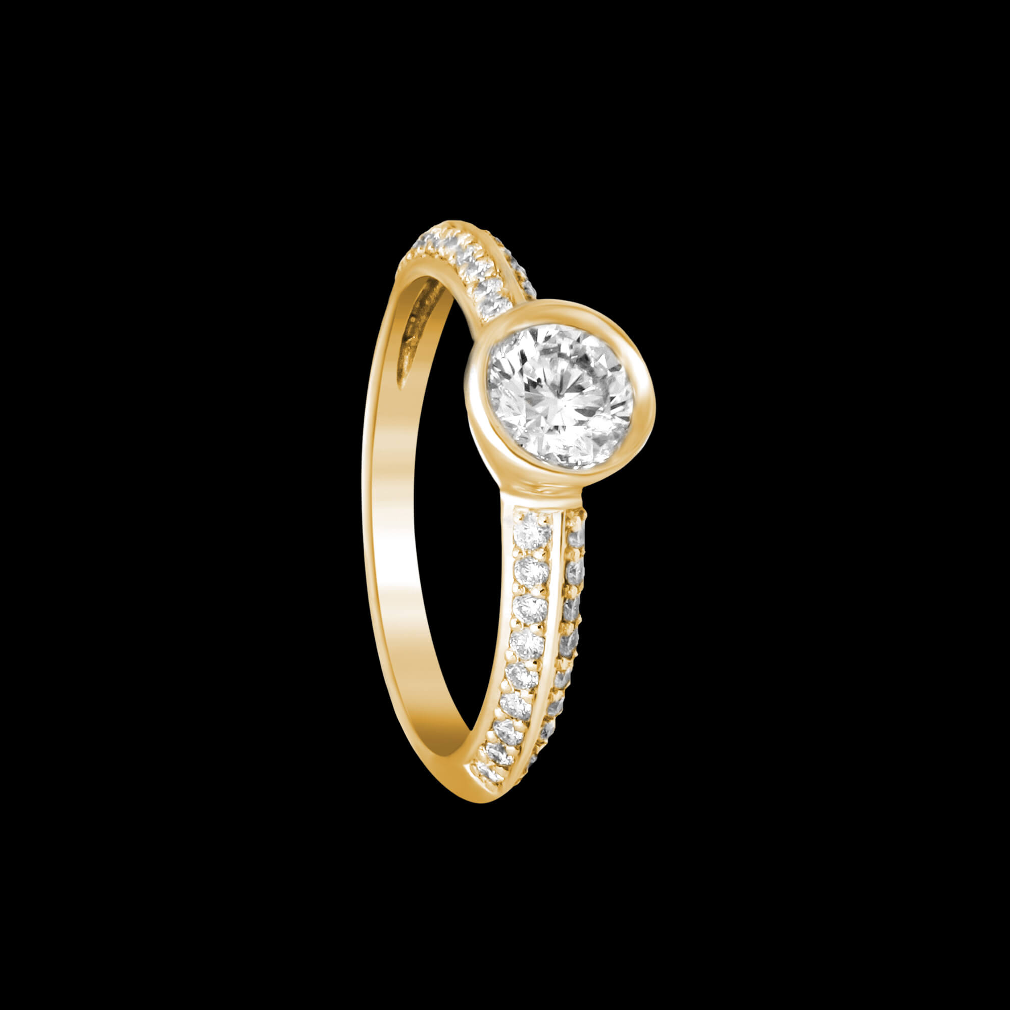 Custom 18kt yellow gold knife edge round diamond solitaire engagement ring | Classic. FRIDA | Fine Jewellery.