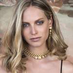 18kt yellow gold large convertible Ivy Nanis statement necklace. Wrapped perspective | Italian Brand. FRIDA | Fine Jewellery.