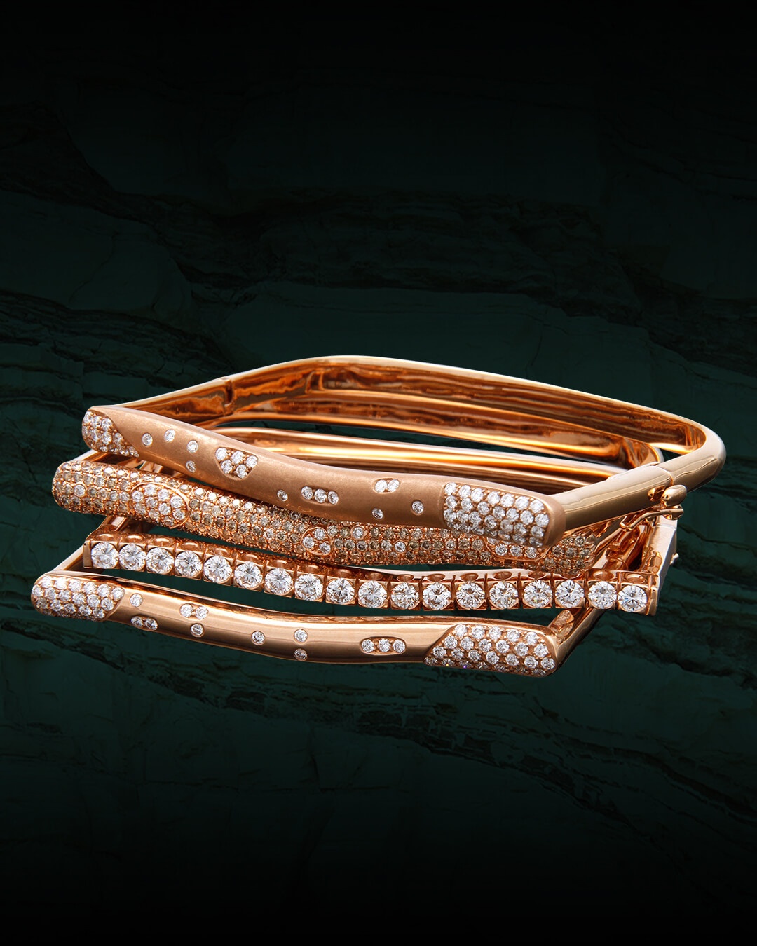 Custom 18kt gold stacking bracelets with diamonds and gemstones. Category bracelets. FRIDA | Fine Jewellery.