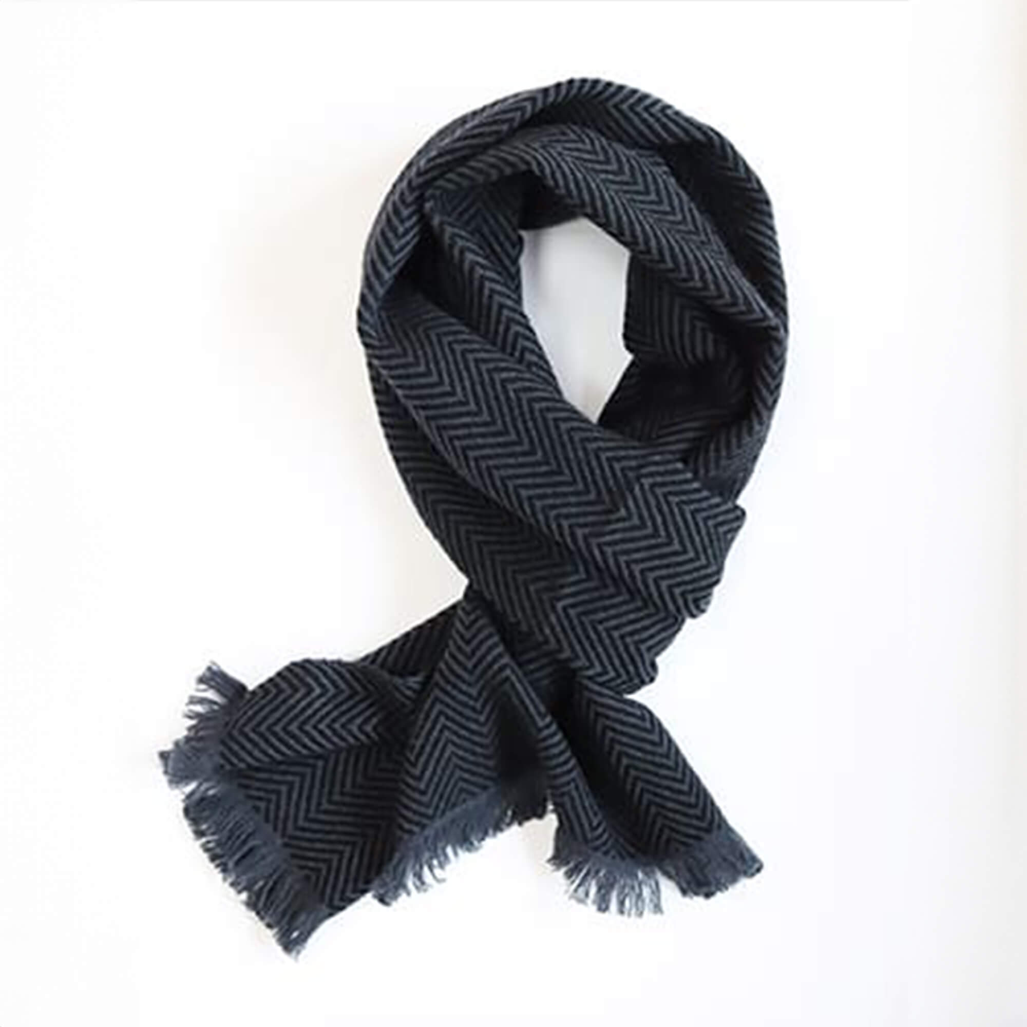 Handmade luxury Himalayan cashmere men's scarf. PAVA Cashmere. Black and charcoal. FRIDA | Fine Jewellery.