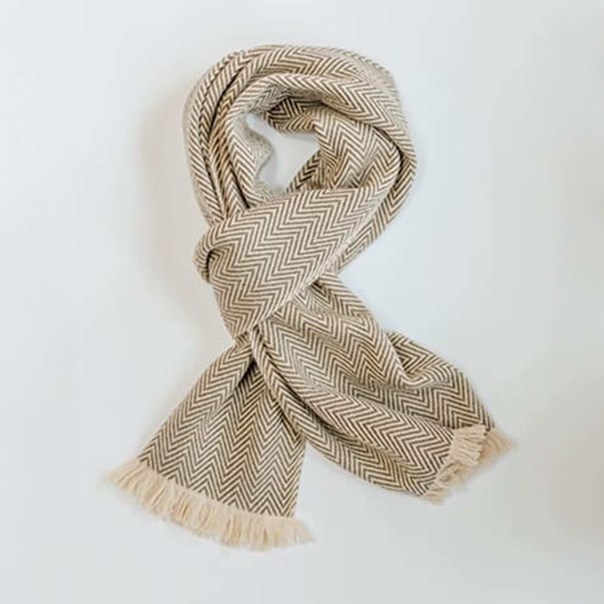 Handmade luxury Himalayan cashmere men's scarf. PAVA Cashmere. Cream. FRIDA | Fine Jewellery.