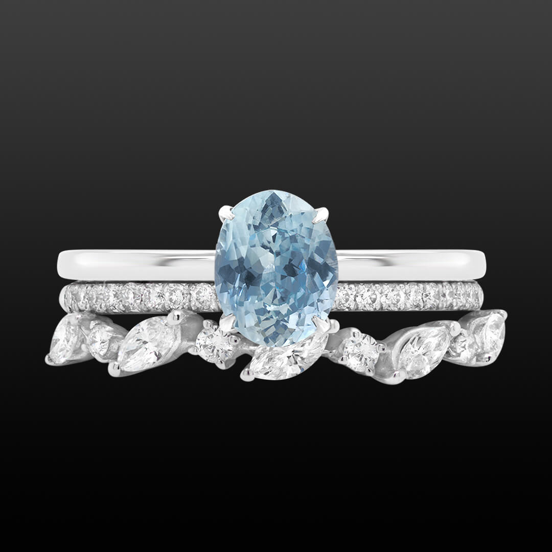 Custom 18kt gold engagement rings and wedding bands with diamonds and gemstones. Category engagement. FRIDA | Fine Jewellery.