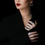 Custom statement 18kt gold, diamond and natural lavender sapphire rings. Model. FRIDA | Fine Jewellery.