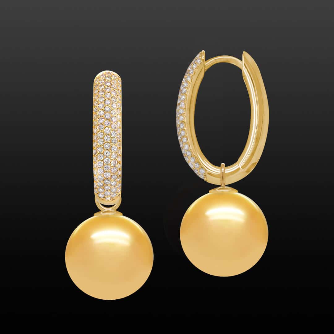 Custom 18kt golden south sea pearl detachable earrings. Category earrings. FRIDA | Fine Jewellery.